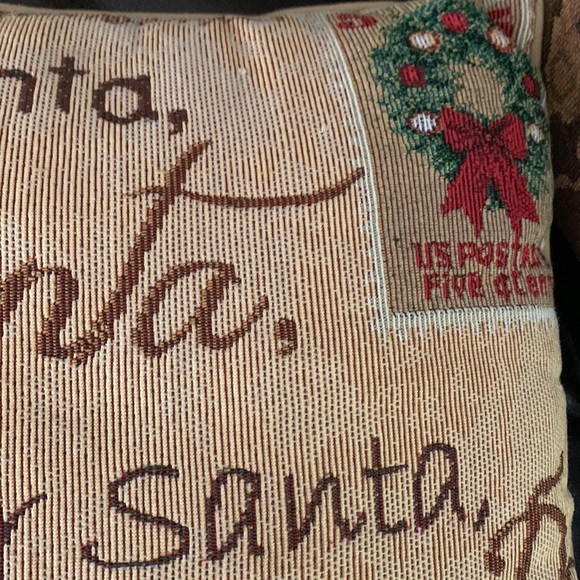 Santa Pillow - Picture 4 of 8